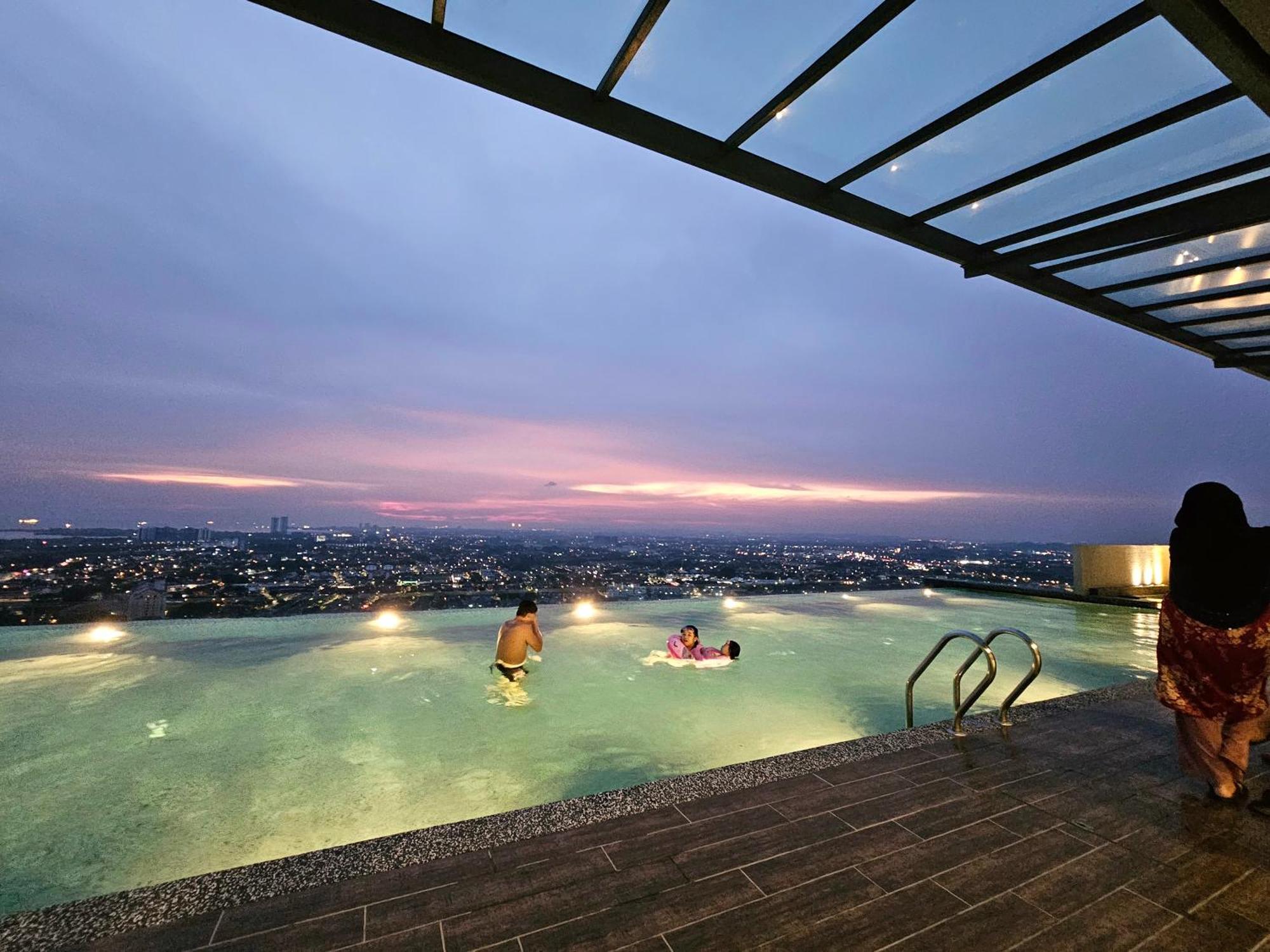 Quartz Paragon Suites Melaka By Ggm Exterior foto